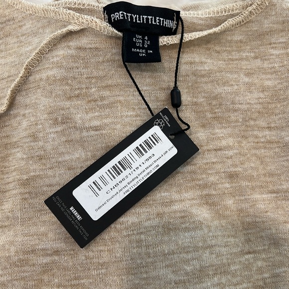 PRETTYLITTLETHING | Size 0 Dress - Picture 5 of 5